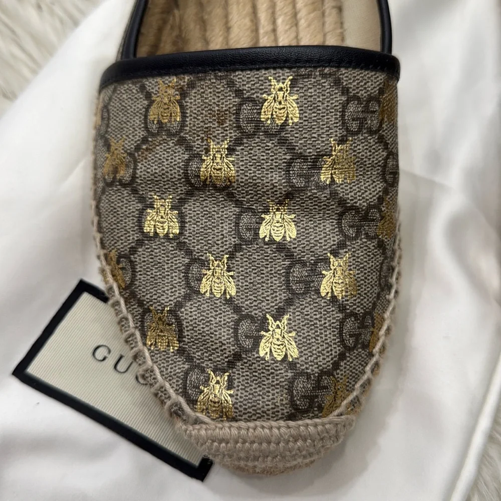 GUCCI GG Supreme Bee Espadrilles - Picture 4 of 15